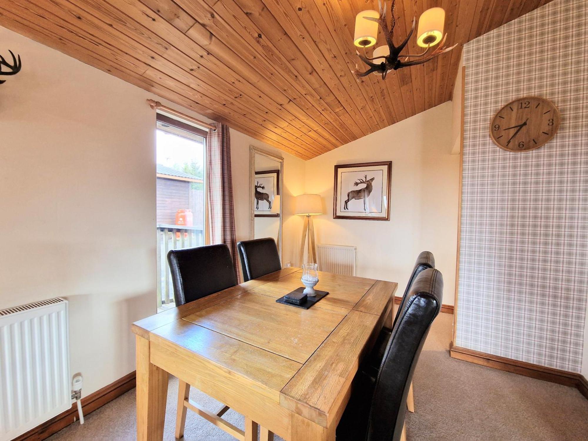 Lomond 5 With Private Hot Tub - Fife - Loch Leven - Lomond Hills - Pet Friendly Vila Kelty Exterior foto