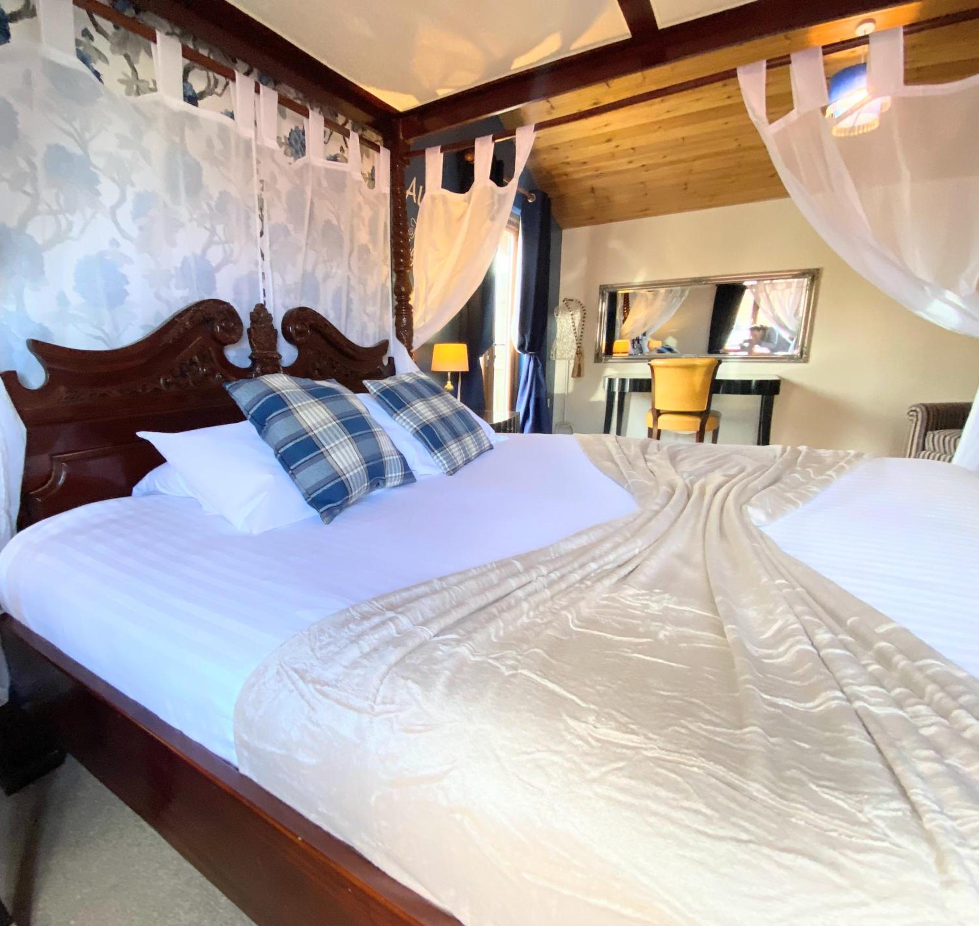 Lomond 5 With Private Hot Tub - Fife - Loch Leven - Lomond Hills - Pet Friendly Vila Kelty Exterior foto